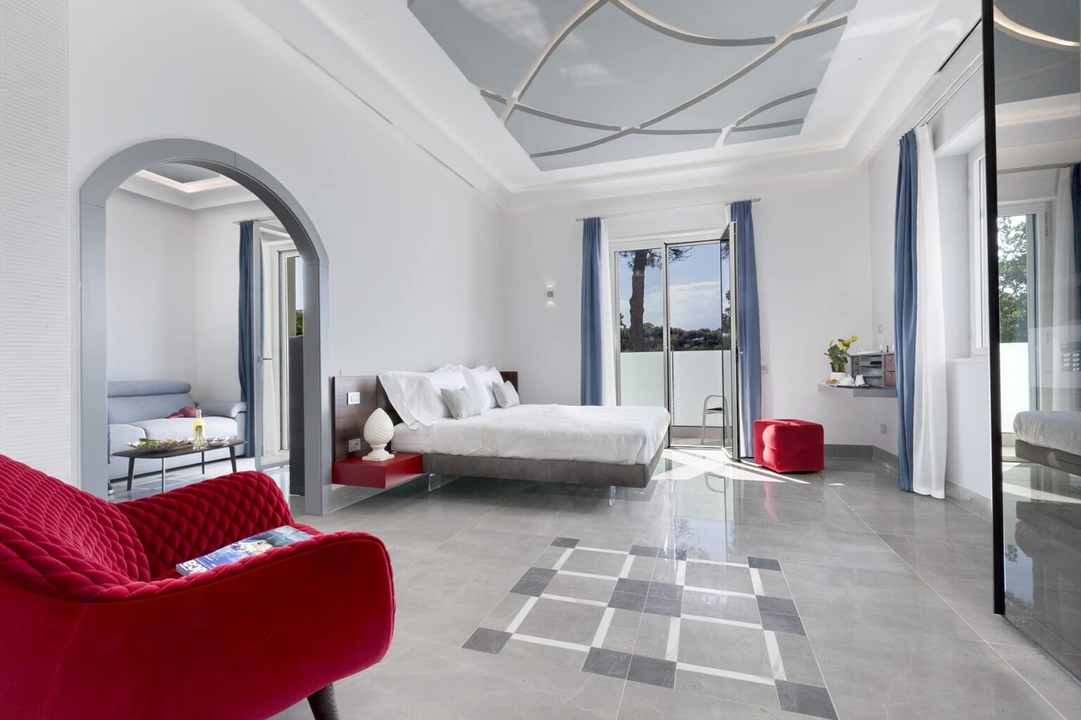 Sorrento Seafront Villa | Amalfi Coast image 18 | Only on SopranoVillas
