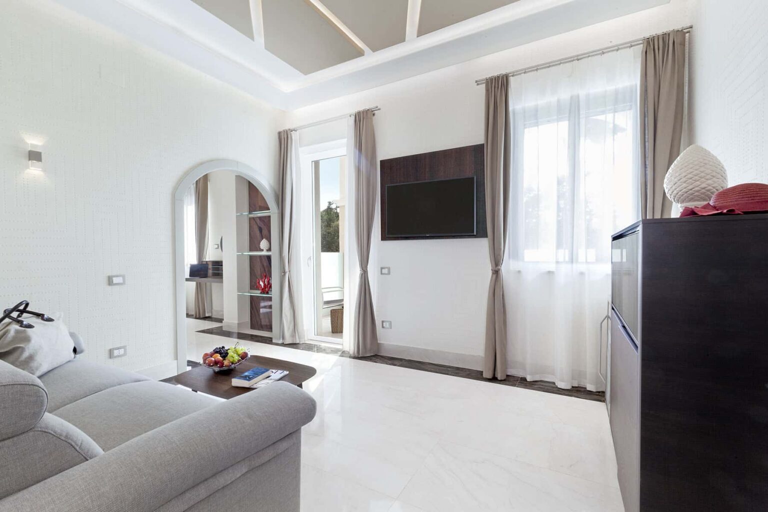 Sorrento Seafront Villa | Amalfi Coast image 20 | Only on SopranoVillas