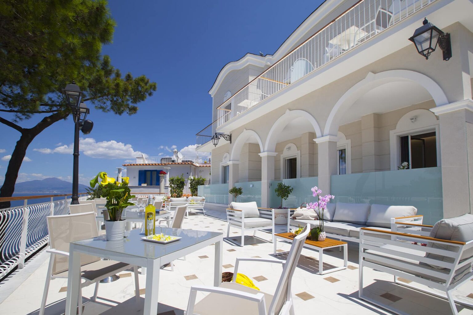 Sorrento Seafront Villa | Amalfi Coast image 35 | Only on SopranoVillas