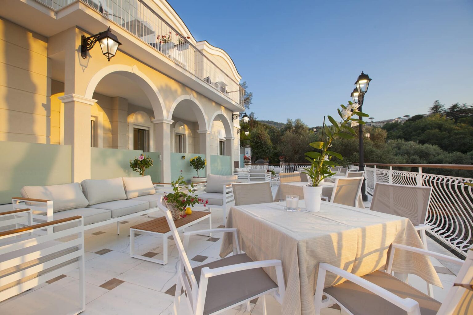 Sorrento Seafront Villa | Amalfi Coast image 2 | Only on SopranoVillas