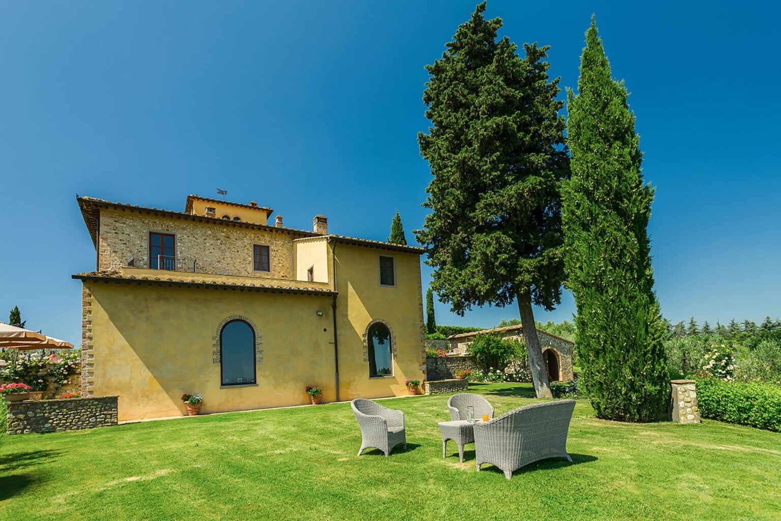 Chianti Villa with Spa | Tuscany image 7 | Only on SopranoVillas