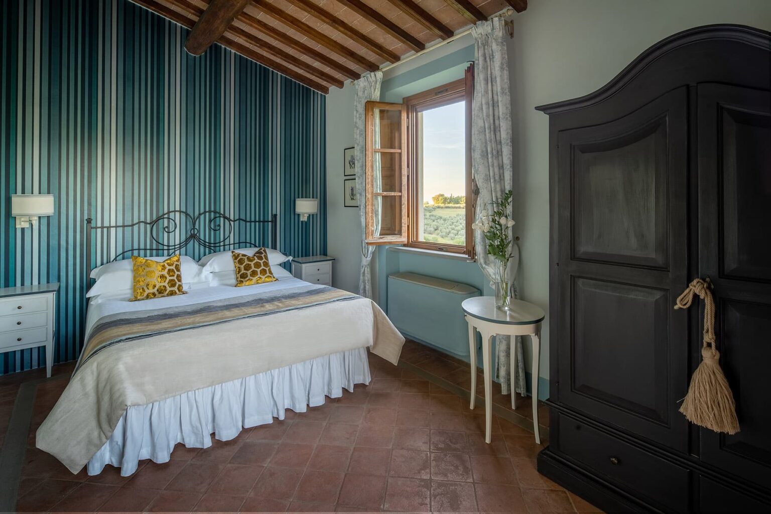 Chianti Villa with Spa | Tuscany image 12 | Only on SopranoVillas