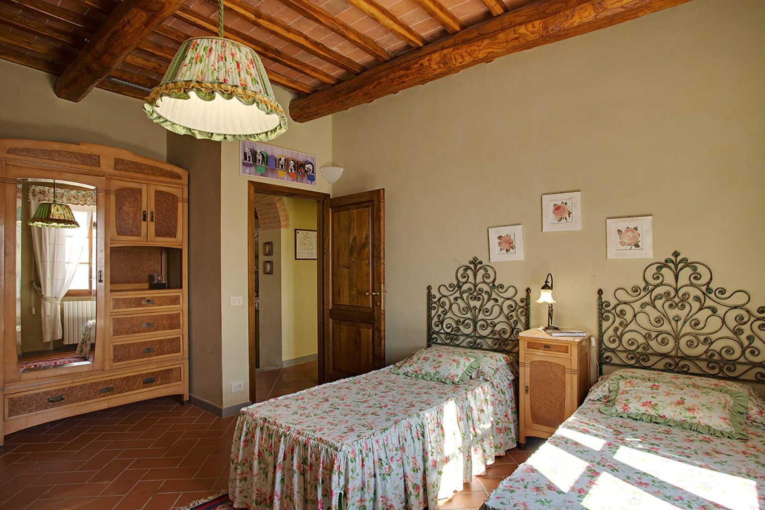 Chianti Villa with Spa | Tuscany image 34 | Only on SopranoVillas