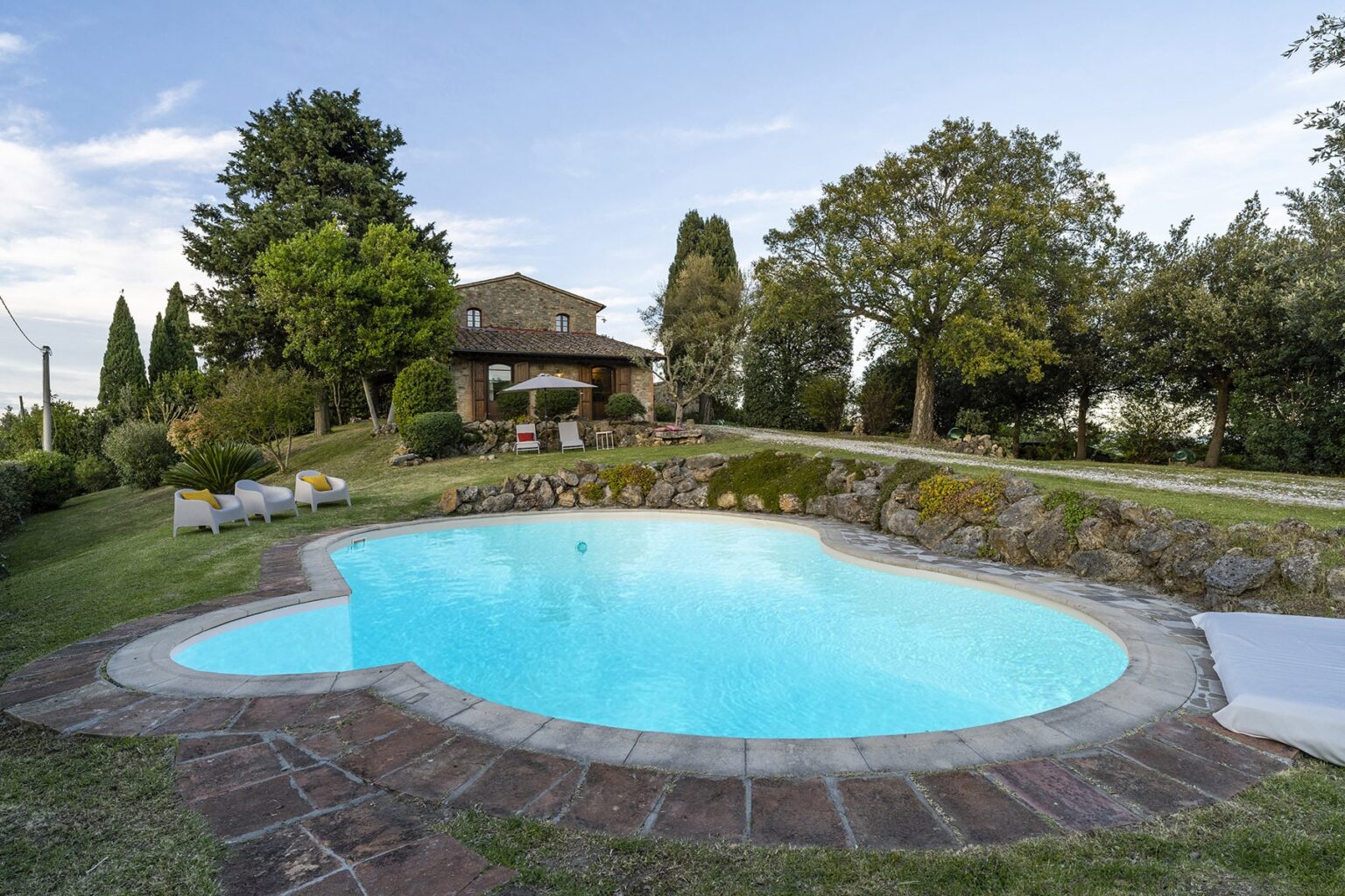 Chianti Enchanting Farmhouse | Tuscany image 10 | Only on SopranoVillas