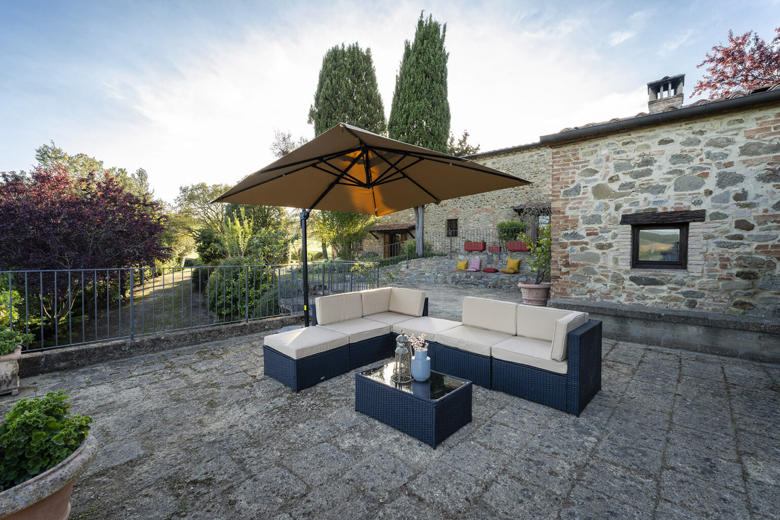 Chianti Enchanting Farmhouse | Tuscany image 6 | Only on SopranoVillas