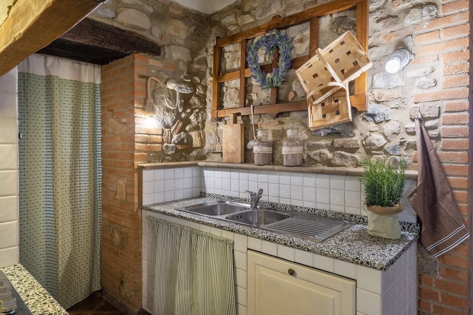 Chianti Enchanting Farmhouse | Tuscany image 18 | Only on SopranoVillas