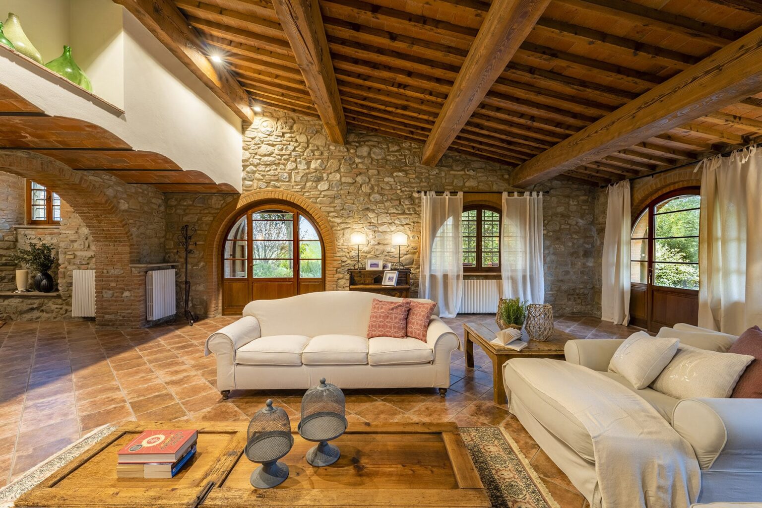 Chianti Enchanting Farmhouse | Tuscany image 11 | Only on SopranoVillas