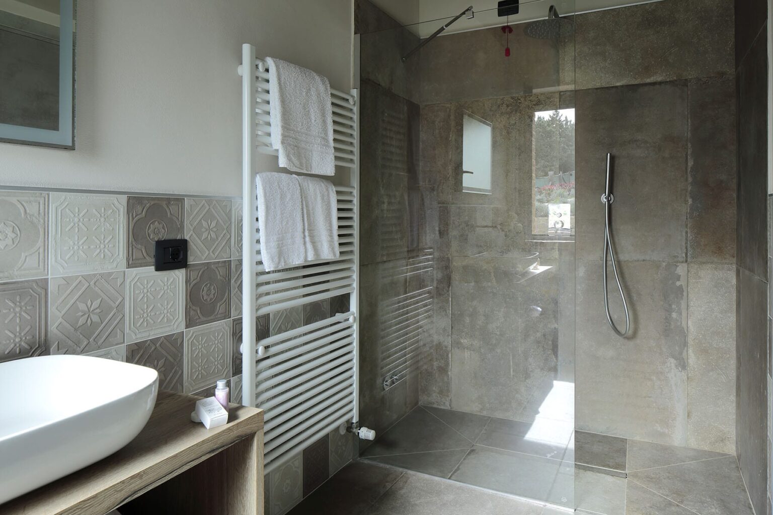 Perugia Modern Villa | Umbria image 39 | Only on SopranoVillas
