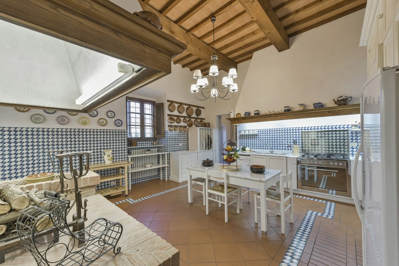 Valdarno Elegant Farmhouse | Tuscany image 13 | Only on SopranoVillas