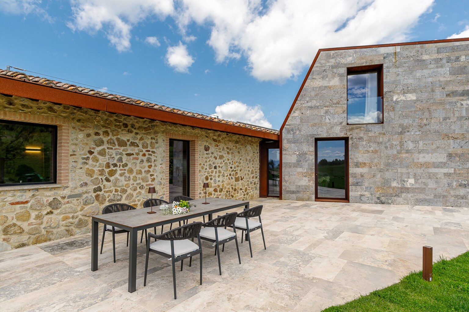Volterra Design Villa | Tuscany image 7 | Only on SopranoVillas
