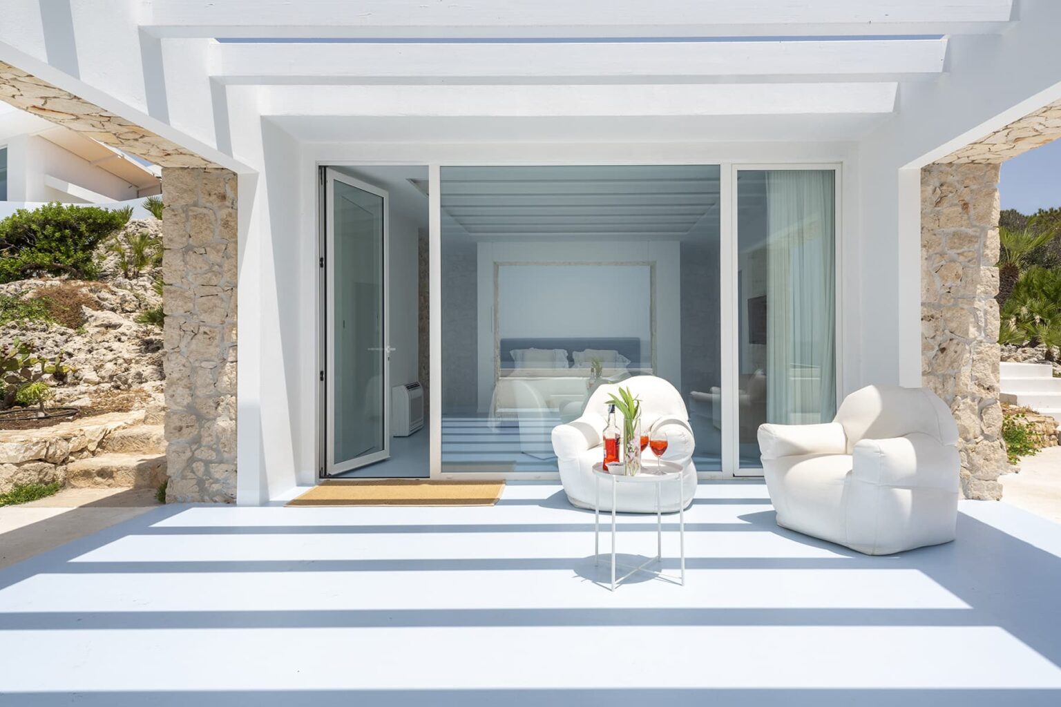 Syracuse Luxury Seafront Villa | Sicily image 22 | Only on SopranoVillas