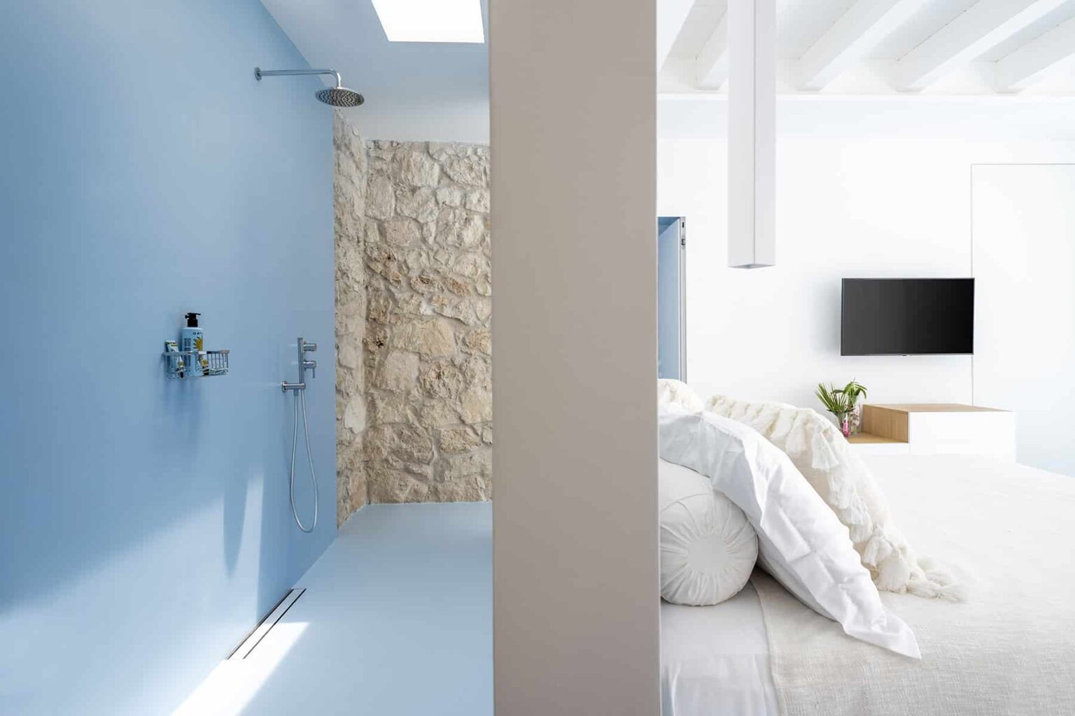 Syracuse Luxury Seafront Villa | Sicily image 25 | Only on SopranoVillas
