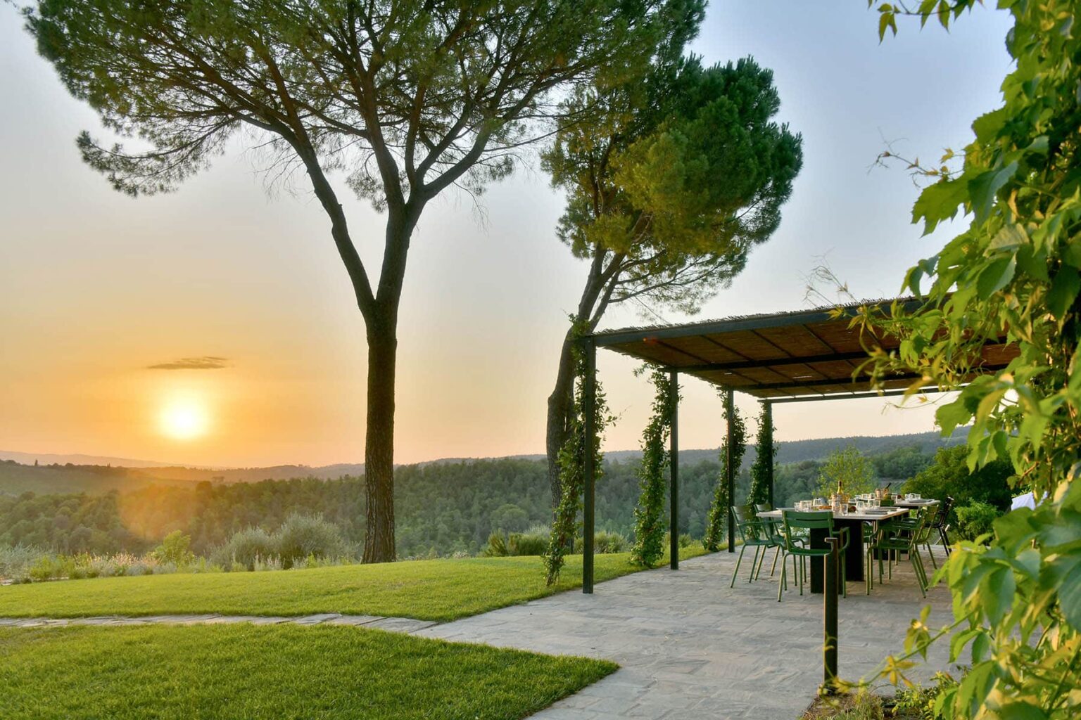 Chianti Large Villa | Tuscany image 3 | Only on SopranoVillas