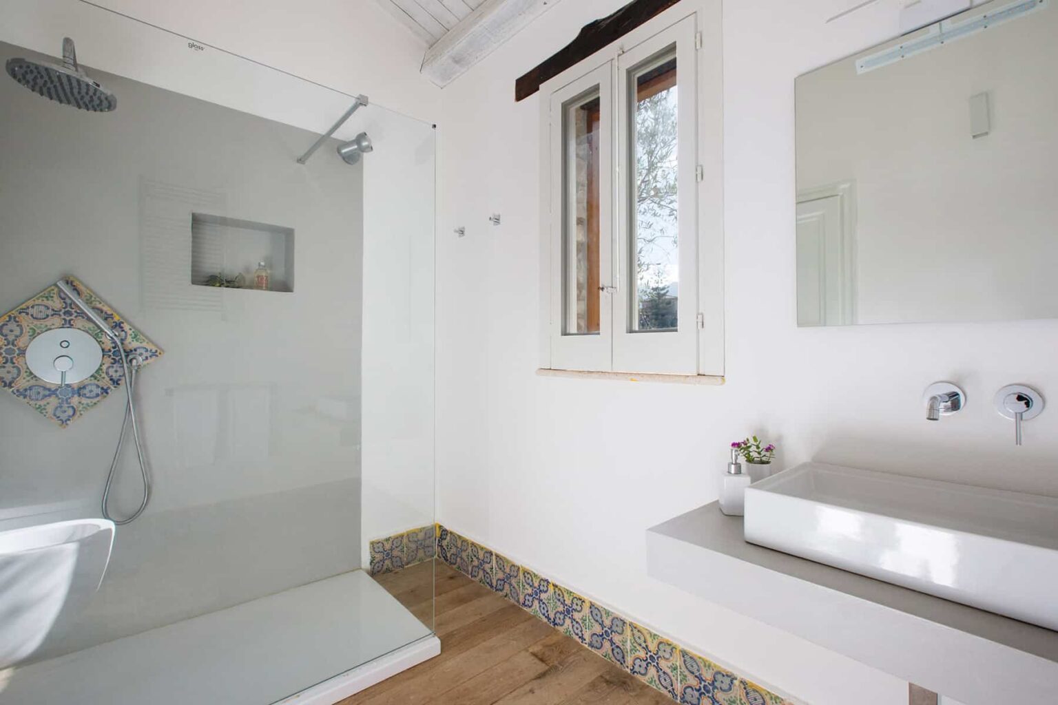 Campofelice Seaview Villa | Sicily image 17 | Only on SopranoVillas