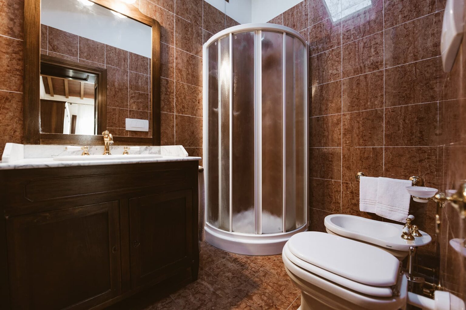 Enchanting Countryside Villa | Tuscany image 19 | Only on SopranoVillas