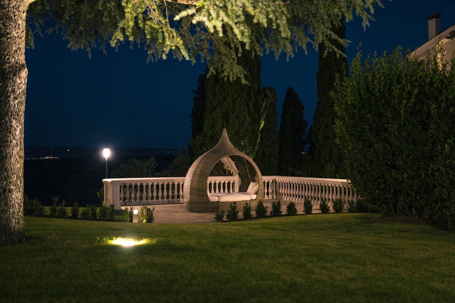 Enchanting Countryside Villa | Tuscany image 48 | Only on SopranoVillas