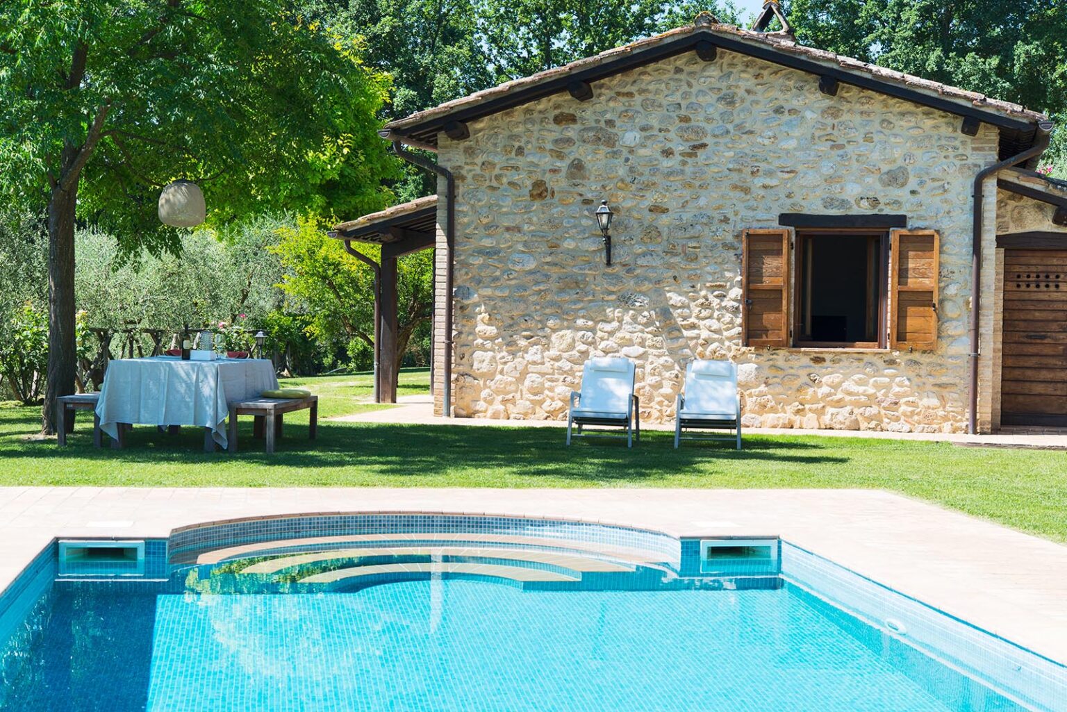 Sabina Romantic Villa | Lazio image 4 | Only on SopranoVillas