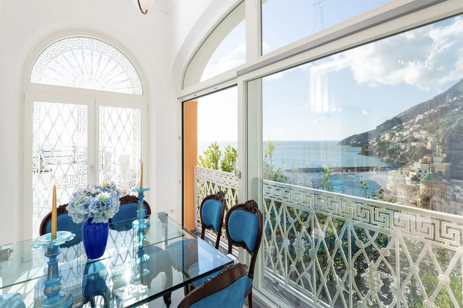 Amalfi Seafront Villa | Amalfi Coast image 14 | Only on SopranoVillas