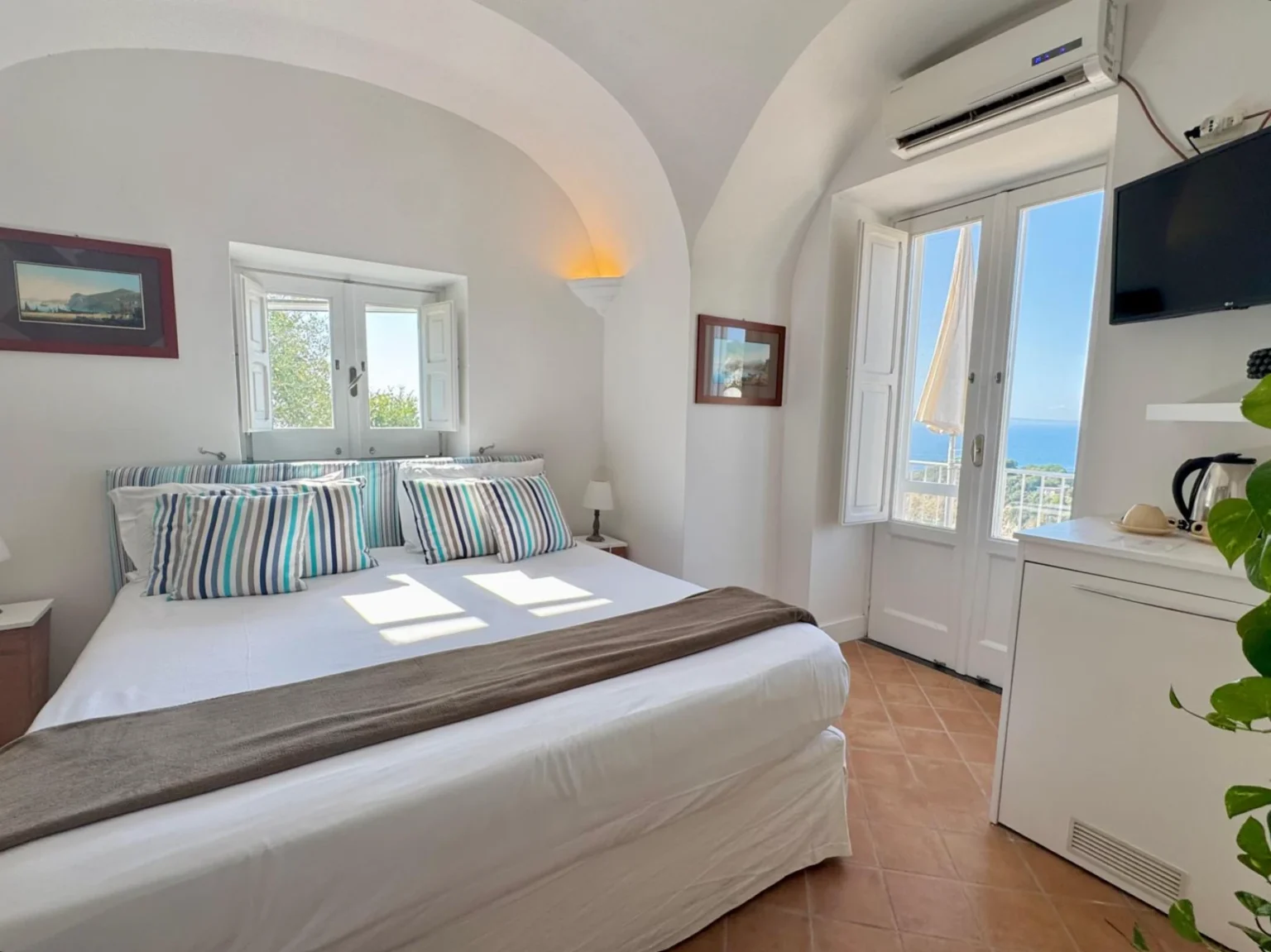 Massa Lubrense Villa | Amalfi Coast image 27 | Only on SopranoVillas