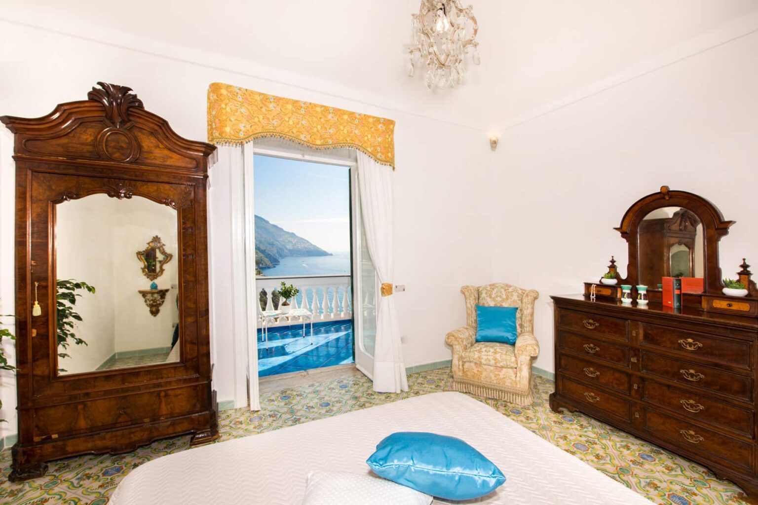 Positano Exclusive Villa | Amalfi Coast image 23 | Only on SopranoVillas