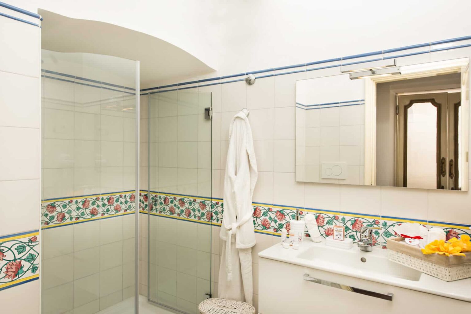 Positano Exclusive Villa | Amalfi Coast image 29 | Only on SopranoVillas