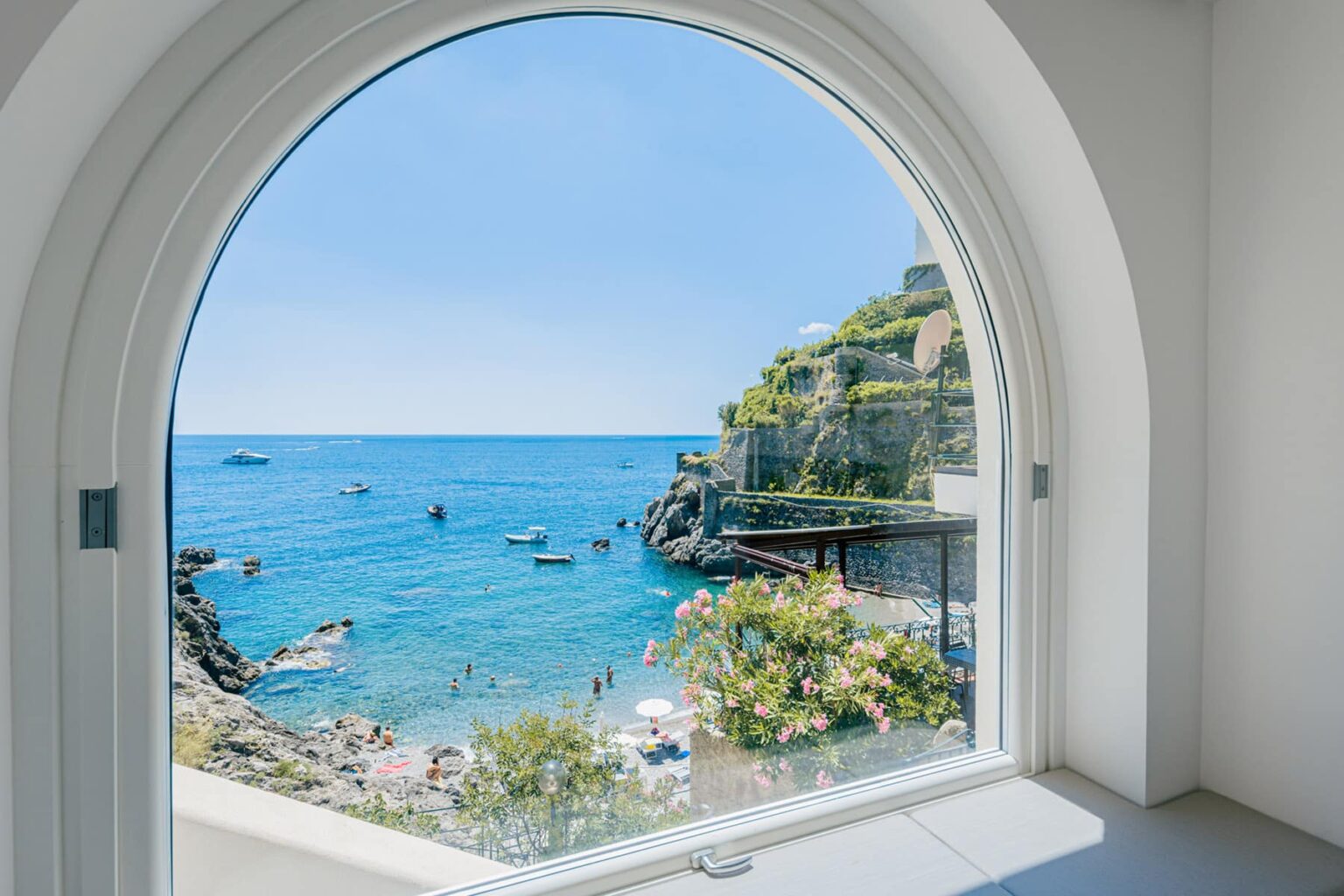 Maiori Seafront Beach Villa | Only on SopranoVillas