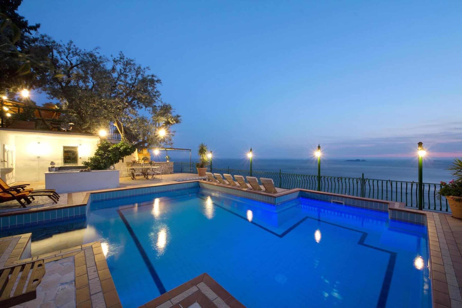Positano Luxury Villa | Amalfi Coast image 31 | Only on SopranoVillas
