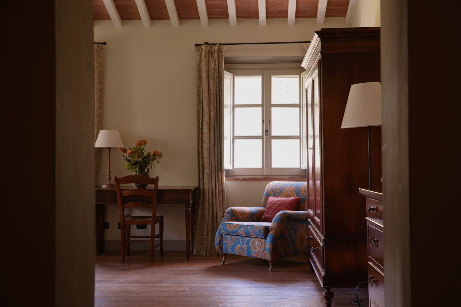 Pisa Luxury Swimming Pool Villa | Tuscany image 24 | Only on SopranoVillas