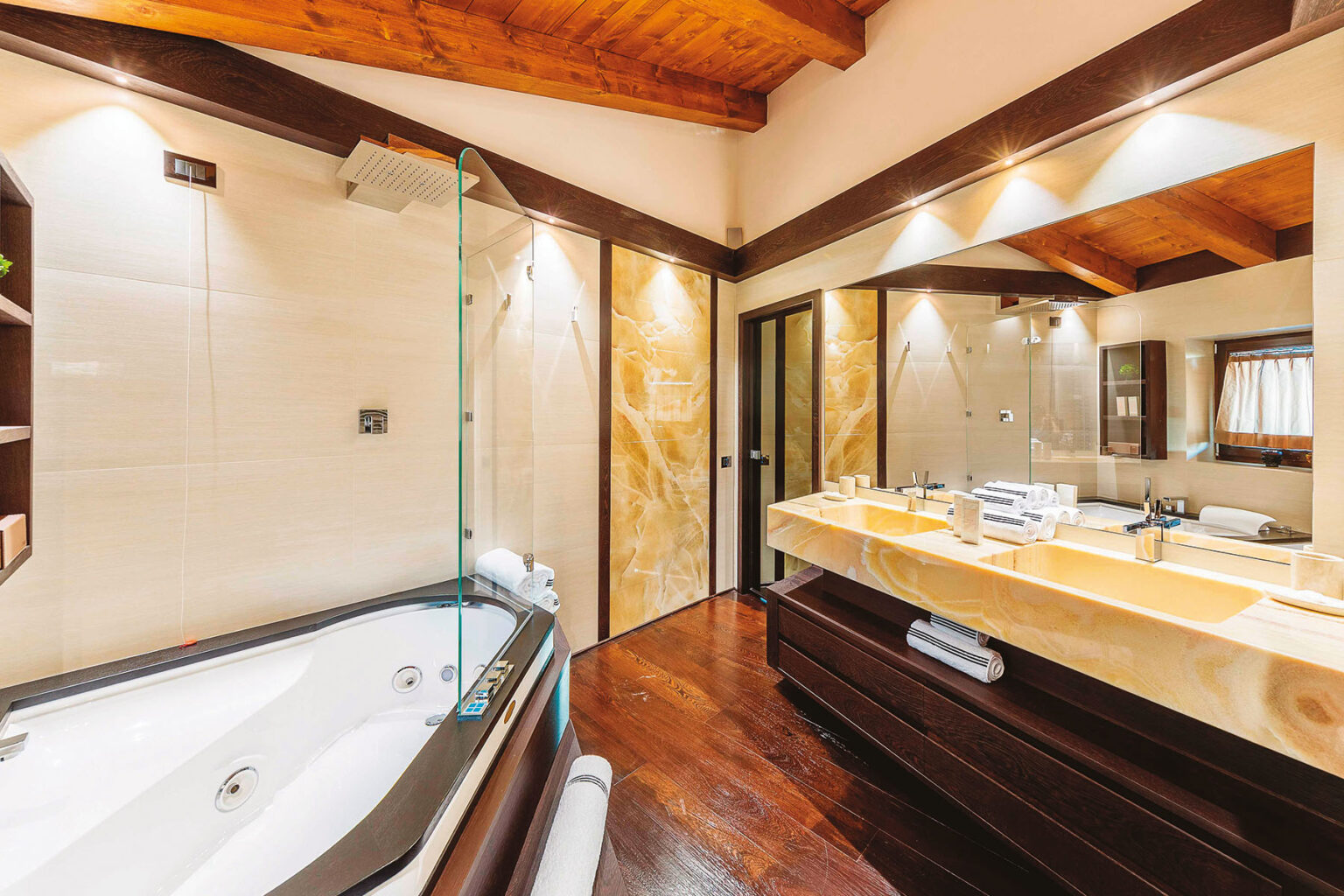 Cortina Fully Staffed Chalet | Italian Alps image 14 | Only on SopranoVillas