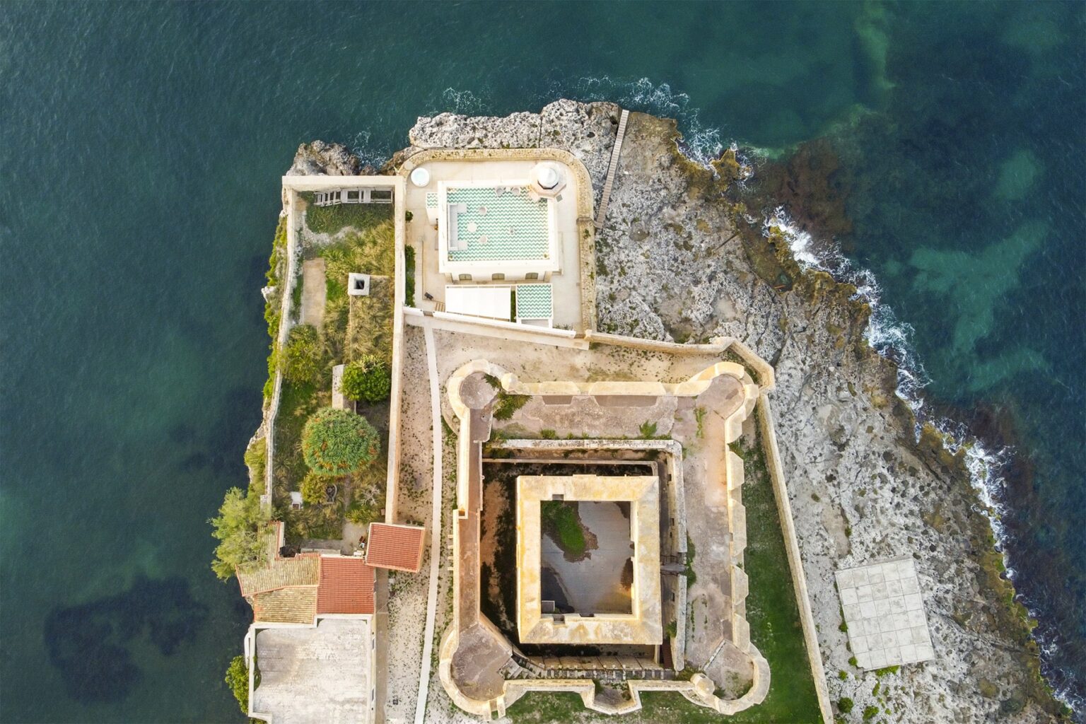 Syracuse Seafront Tower Villa  | Sicily image 30 | Only on SopranoVillas