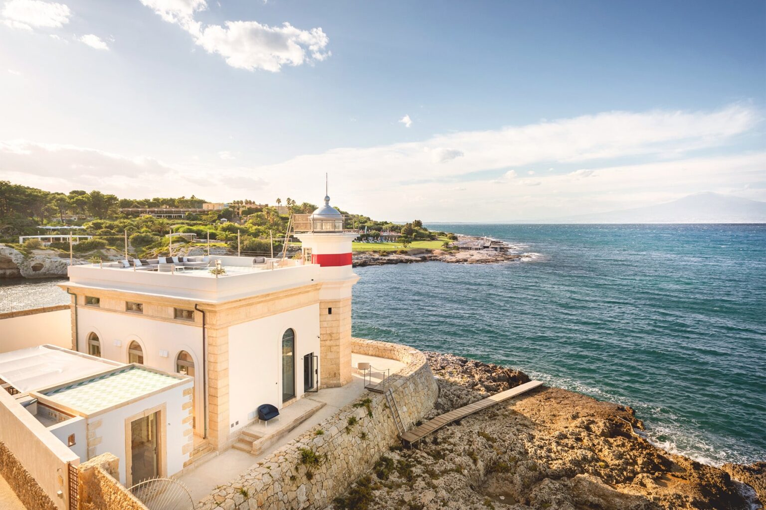 syracuse-seafront-tower-villa-sicily | Only on SopranoVillas