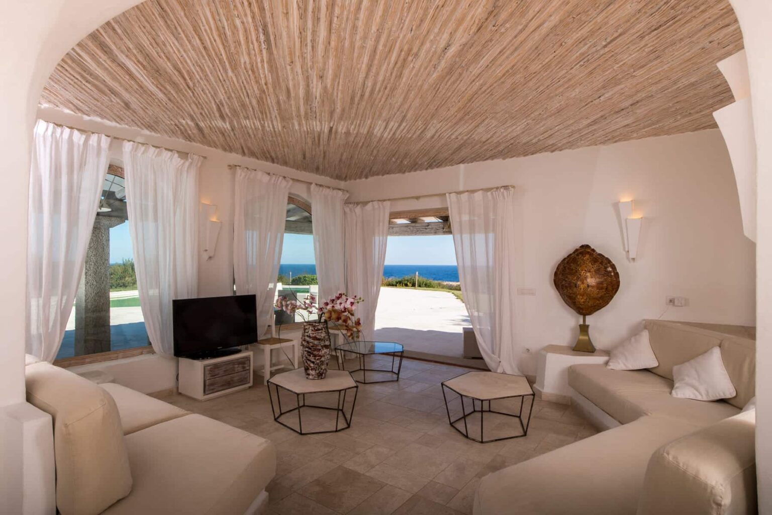 Cala Granu Seafront Villa | Sardinia image 26 | Only on SopranoVillas