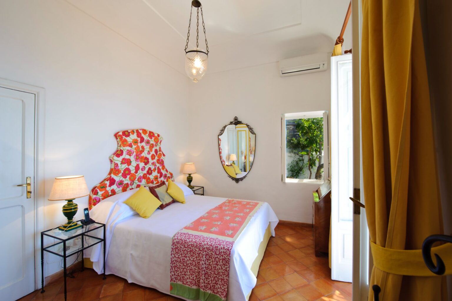 Positano Charming Apartment | Amalfi Coast image 6 | Only on SopranoVillas