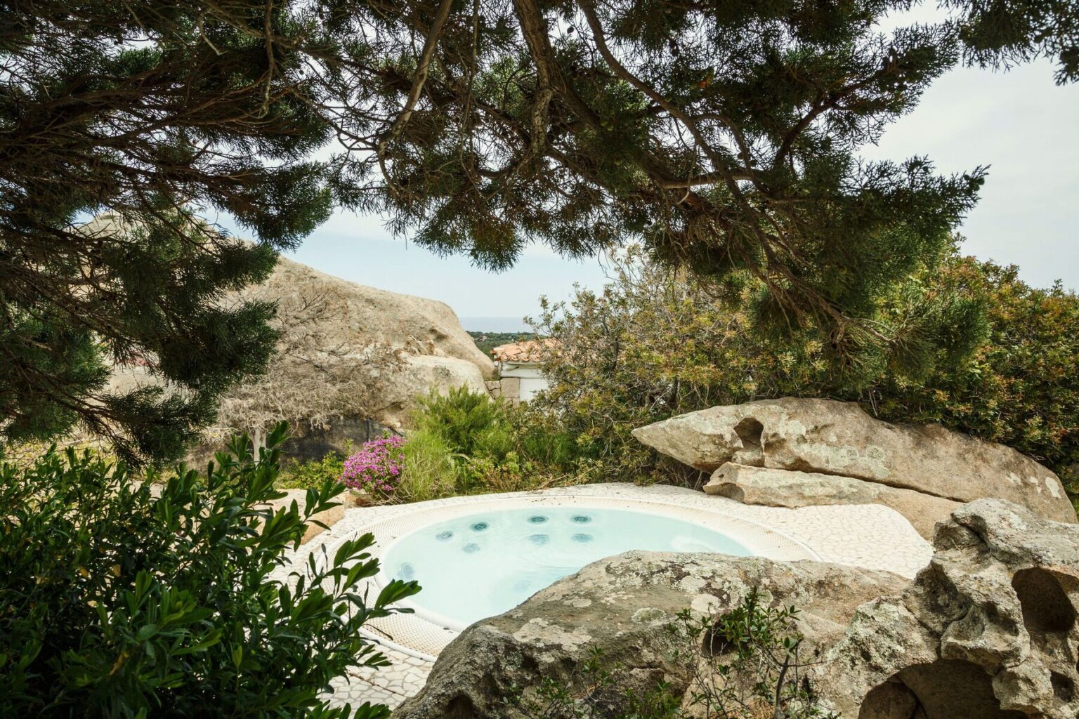 Costa Smeralda White Villa | Sardinia image 7 | Only on SopranoVillas