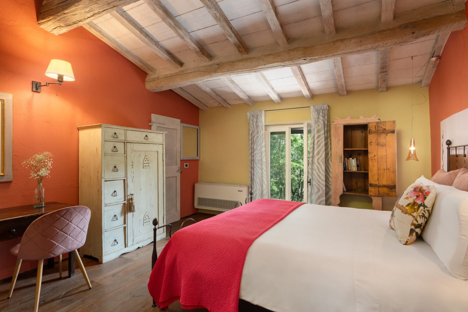 Val d’Orcia Swimming Pool House | Tuscany image 39 | Only on SopranoVillas