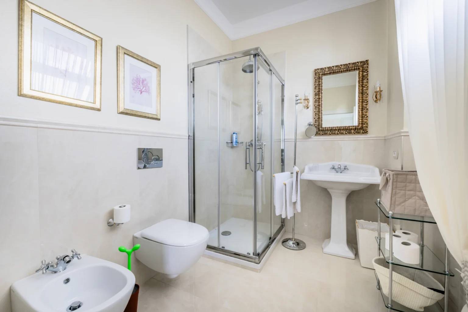 Borromean View Villa | Lake Maggiore image 23 | Only on SopranoVillas