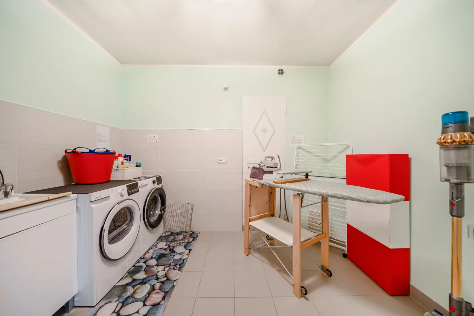 Borromean View Villa | Lake Maggiore image 38 | Only on SopranoVillas