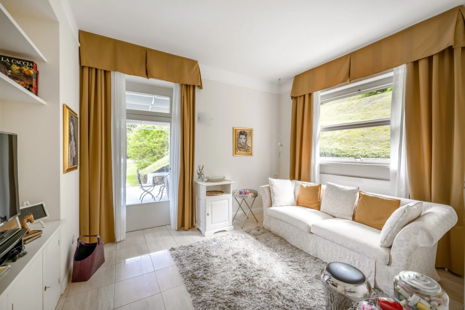 Borromean View Villa | Lake Maggiore image 20 | Only on SopranoVillas