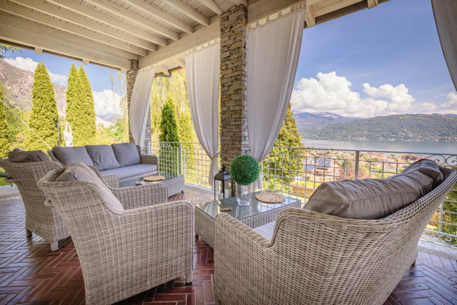 Borromean View Villa | Lake Maggiore image 6 | Only on SopranoVillas