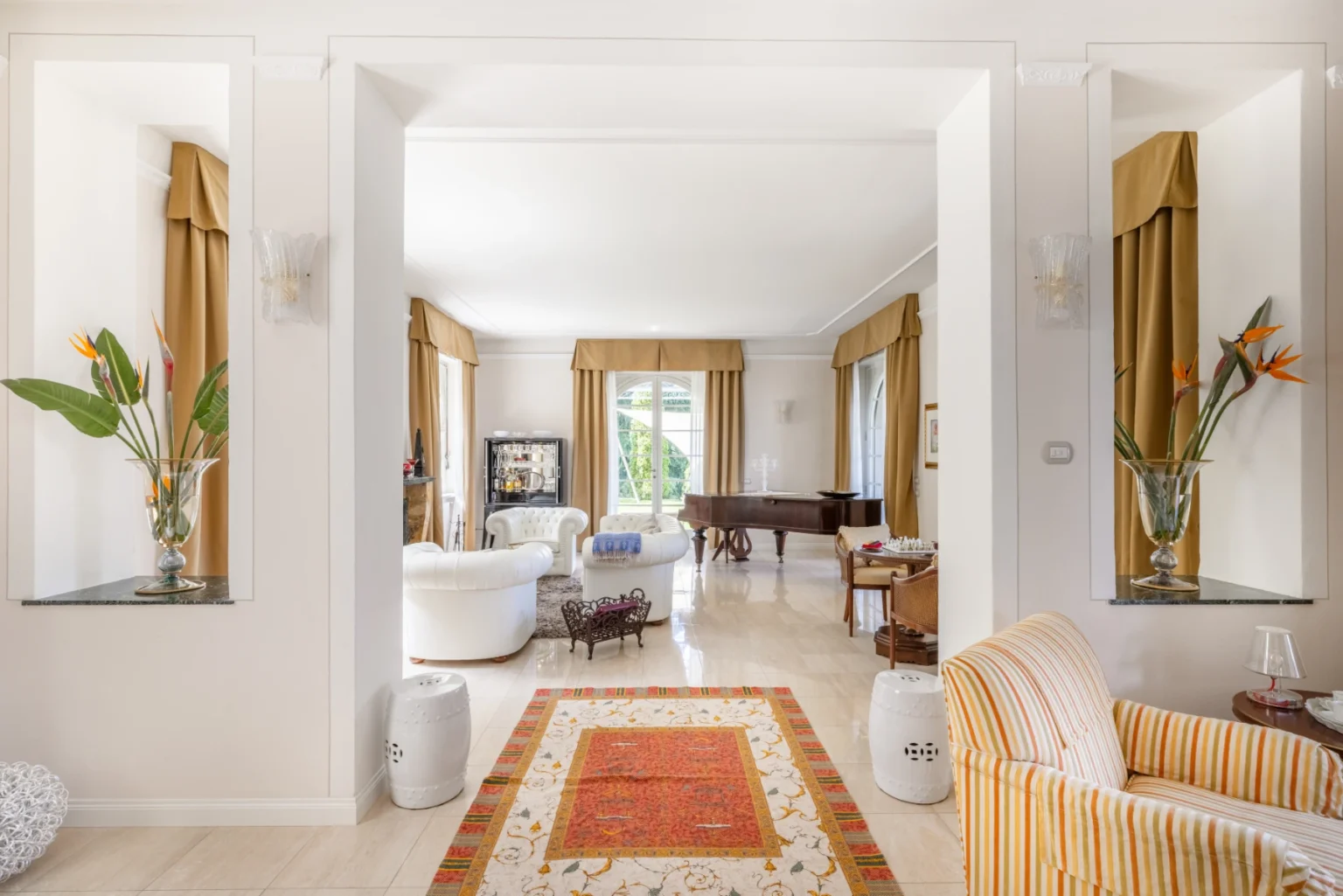 Borromean View Villa | Lake Maggiore image 11 | Only on SopranoVillas