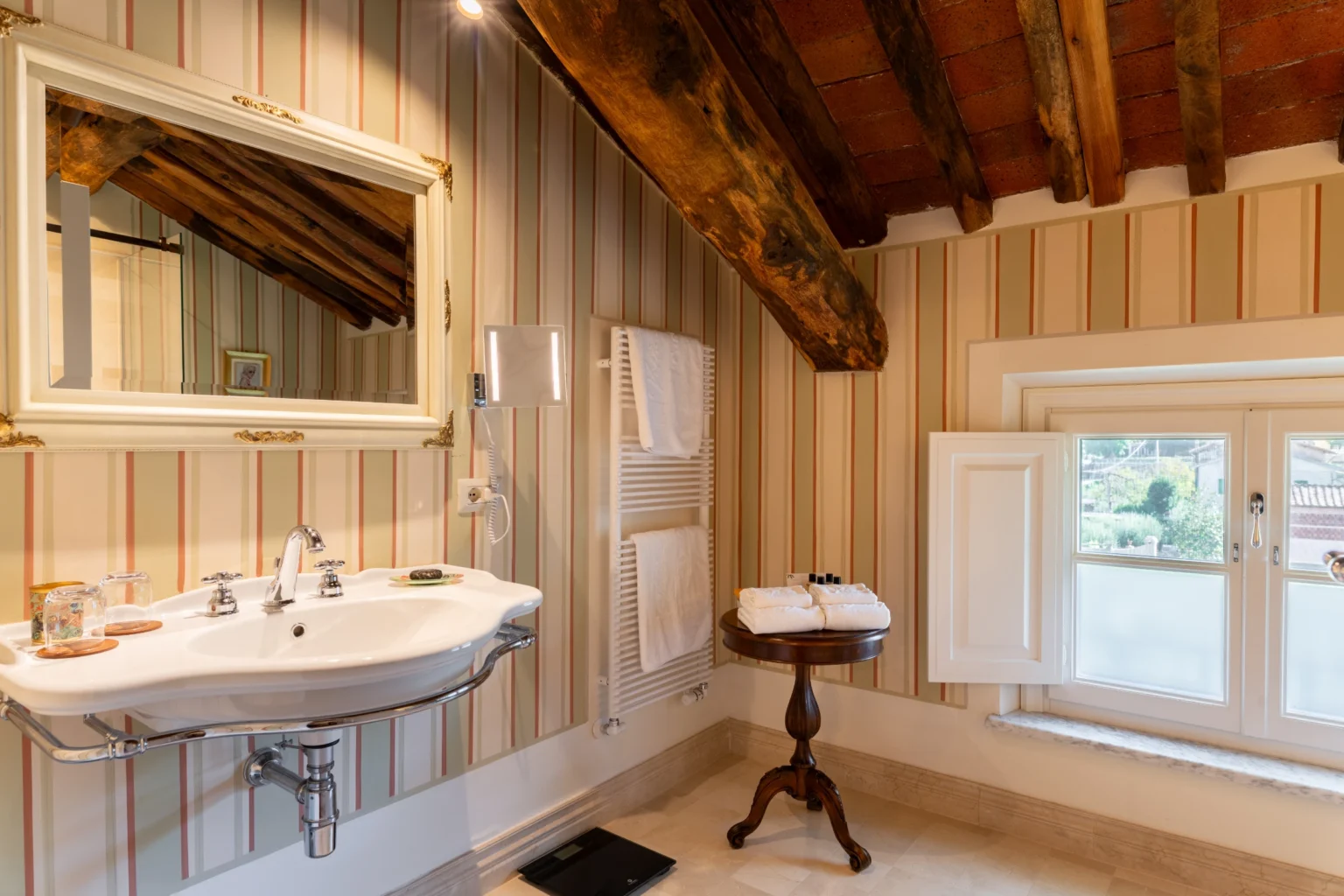 Villa Marie Grand Mansion | Tuscany image 30 | Only on SopranoVillas