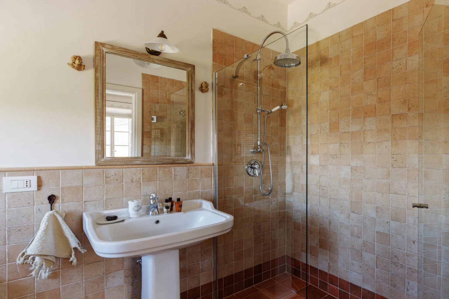 Villa Marie Grand Mansion | Tuscany image 48 | Only on SopranoVillas