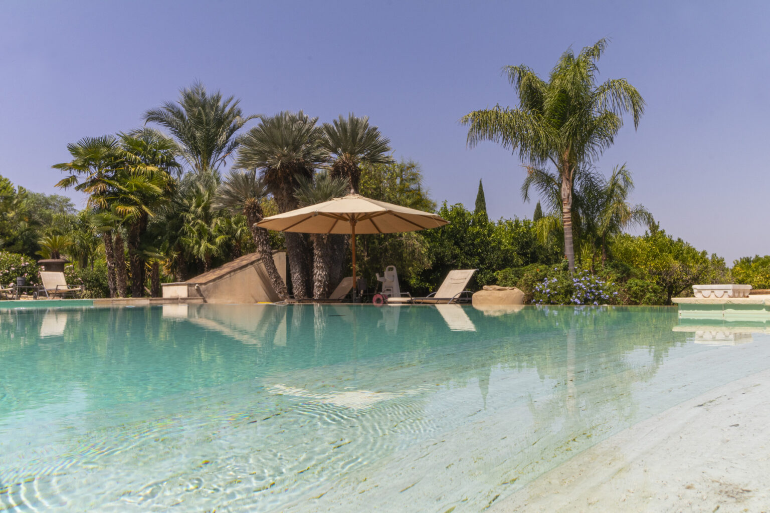 Catania-Fully-Staffed-Villa-16. | Only on SopranoVillas