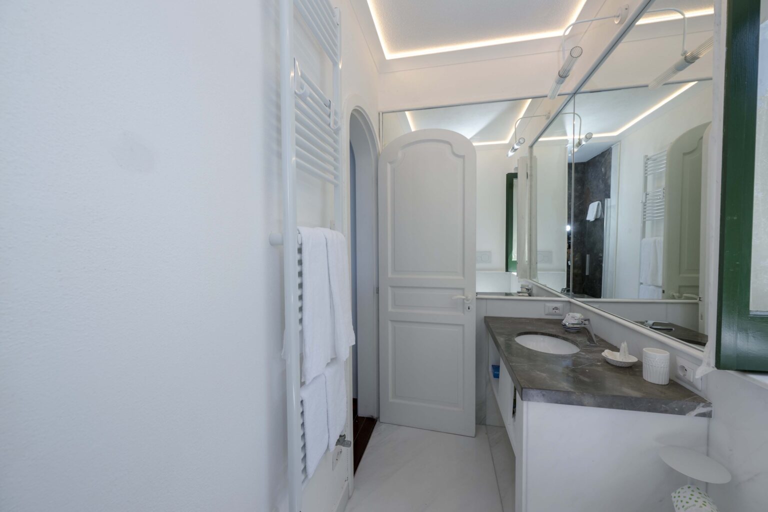 Positano Private Retreat  | Amalfi Coast image 38 | Only on SopranoVillas