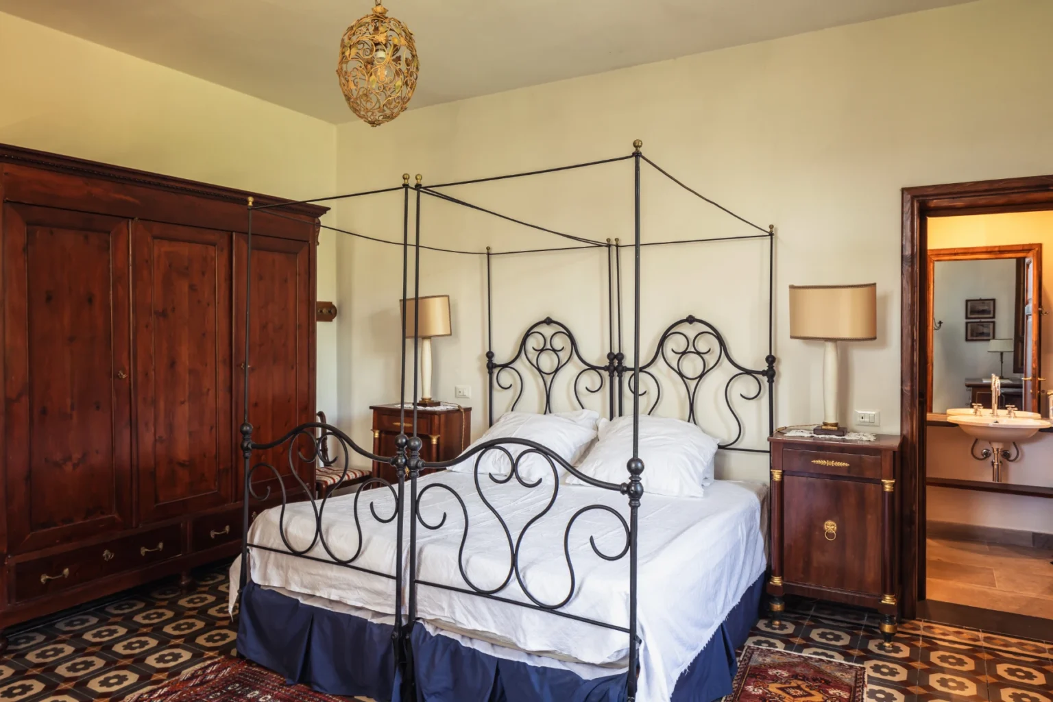 Historical Country Residence | Tuscany image 39 | Only on SopranoVillas
