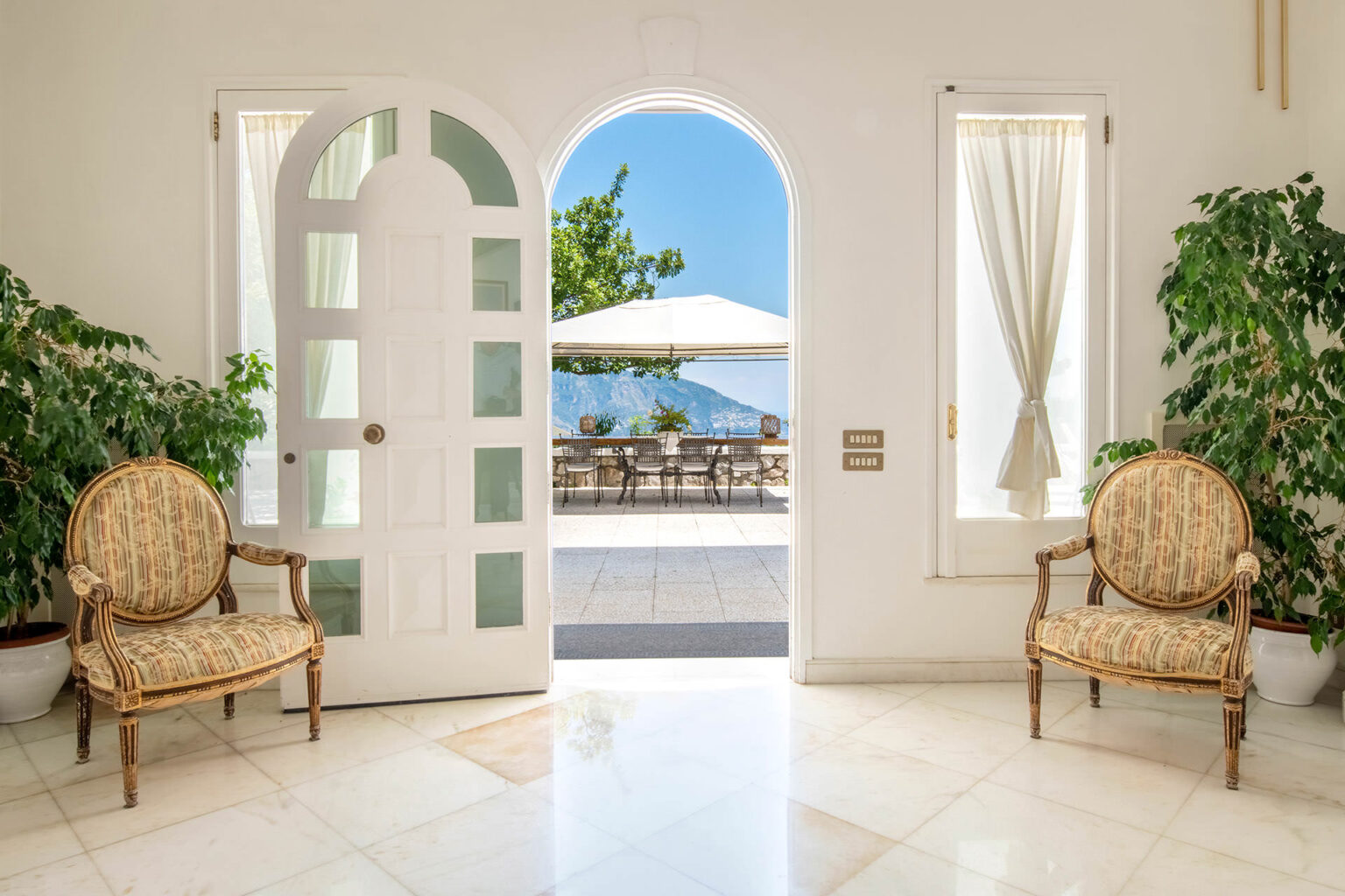 Sorrento White Villa | Amalfi Coast image 6 | Only on SopranoVillas