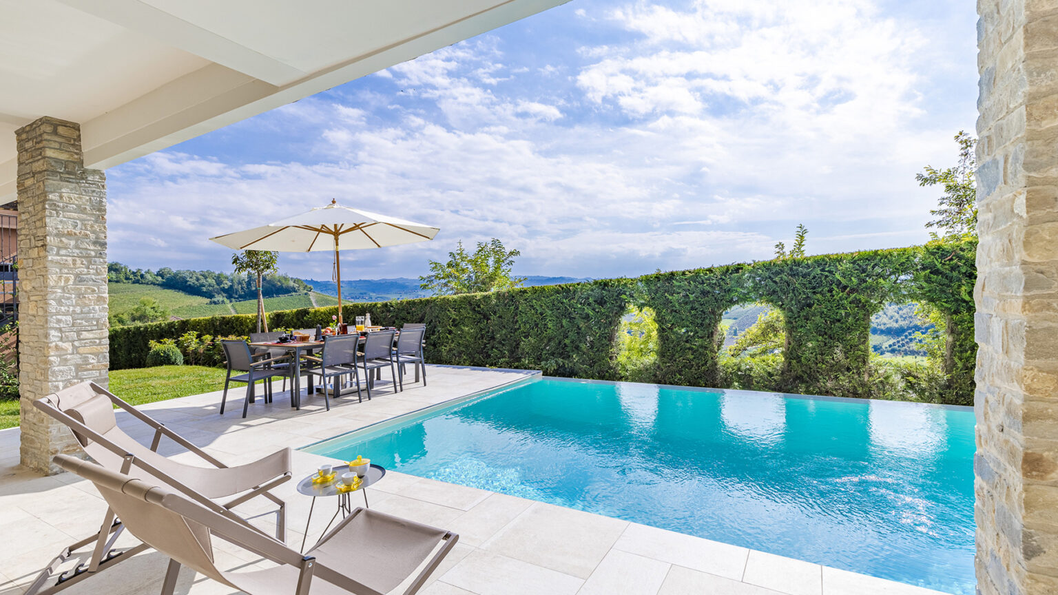 Alba-Modern-Villa-02 | Only on SopranoVillas