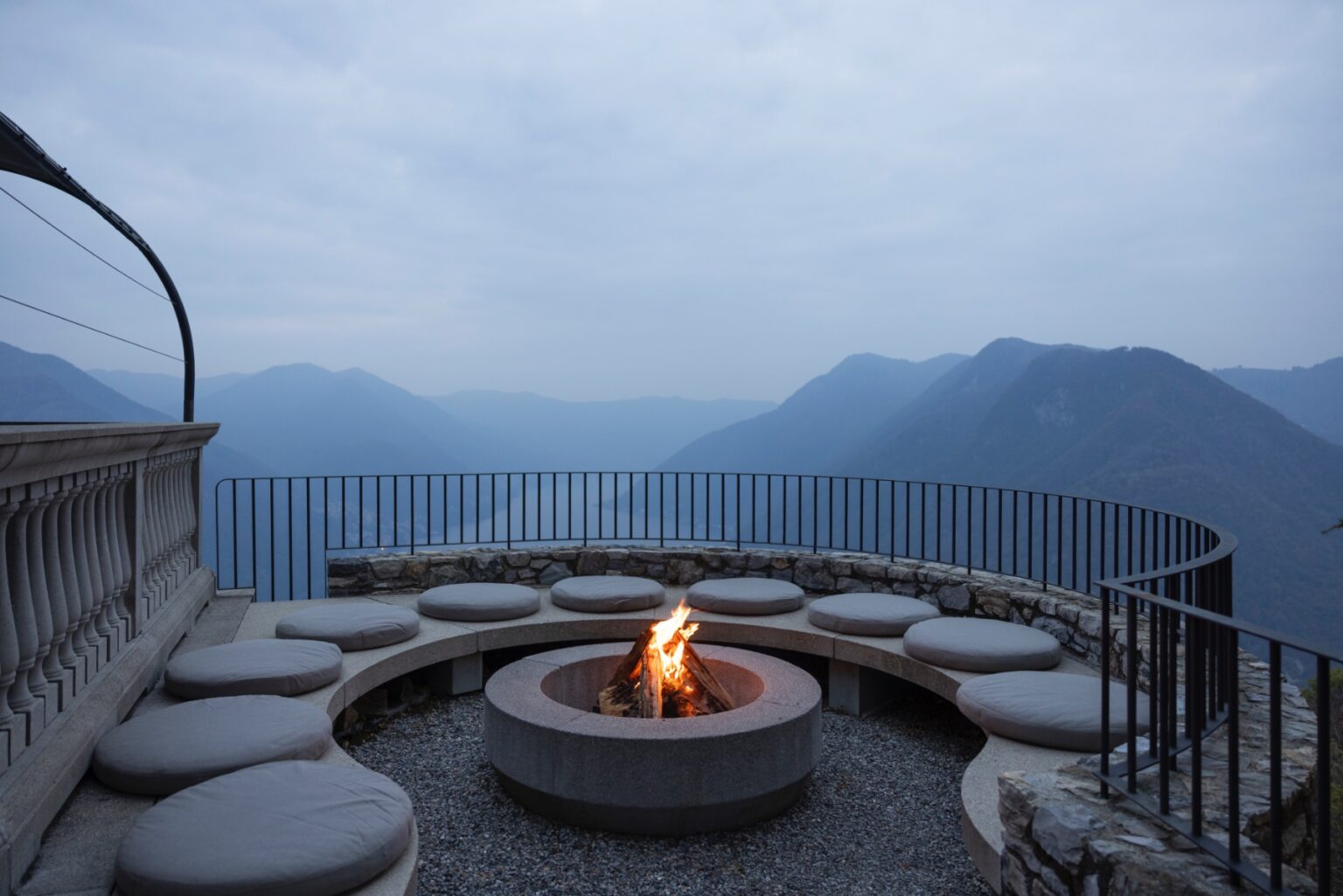 Art Nouveau Luxury Villa | Lake Como image 8 | Only on SopranoVillas
