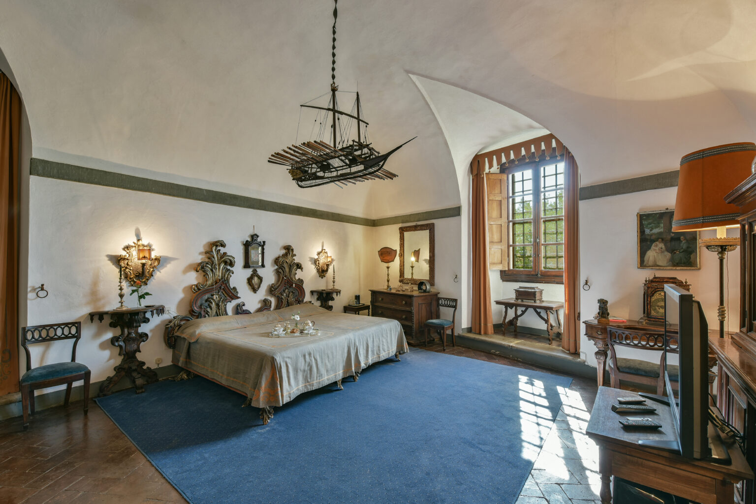 Medici Historical Mansion | Tuscany image 52 | Only on SopranoVillas