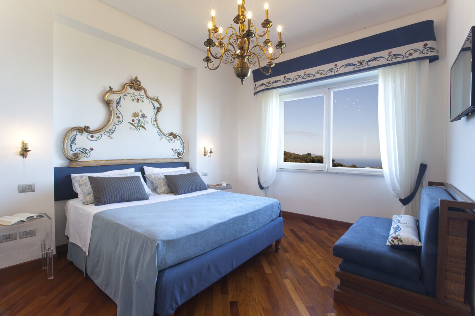 Sorrento Majestic Villa | Amalfi Coast image 15 | Only on SopranoVillas
